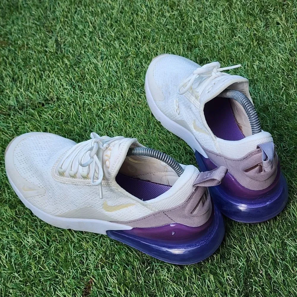 NIKE AIR MAX 270 - Women's Sneakers - SIZE 7.5